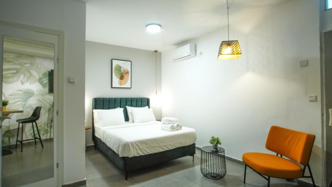 West End Hotel By Peraia Tel Aviv Room photo